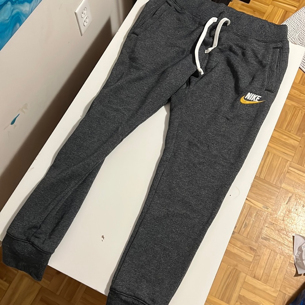 Nike sportswear fleece pants size medium